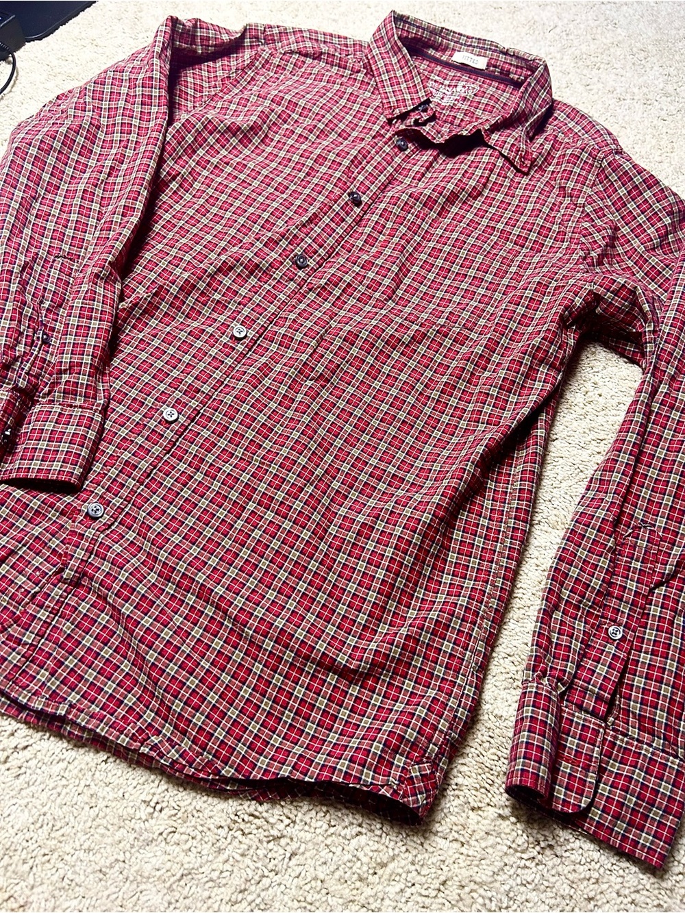 Old Navy Fitted Red Plaid Button Down Shirt Men’s Large 100% Cotton
